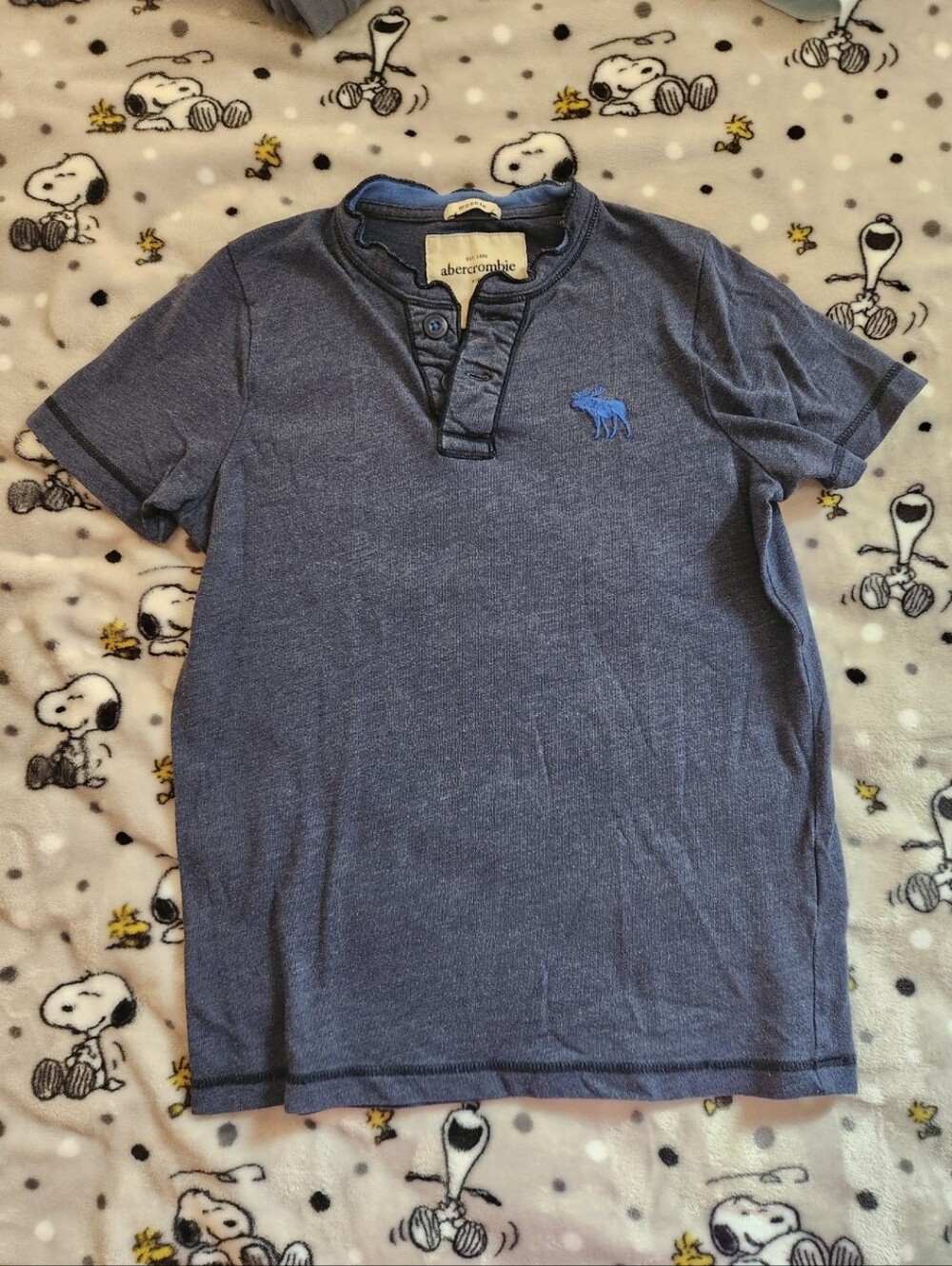 💙2/$8💙 Abercrombie & Fitch Short Sleeve Henley Tee